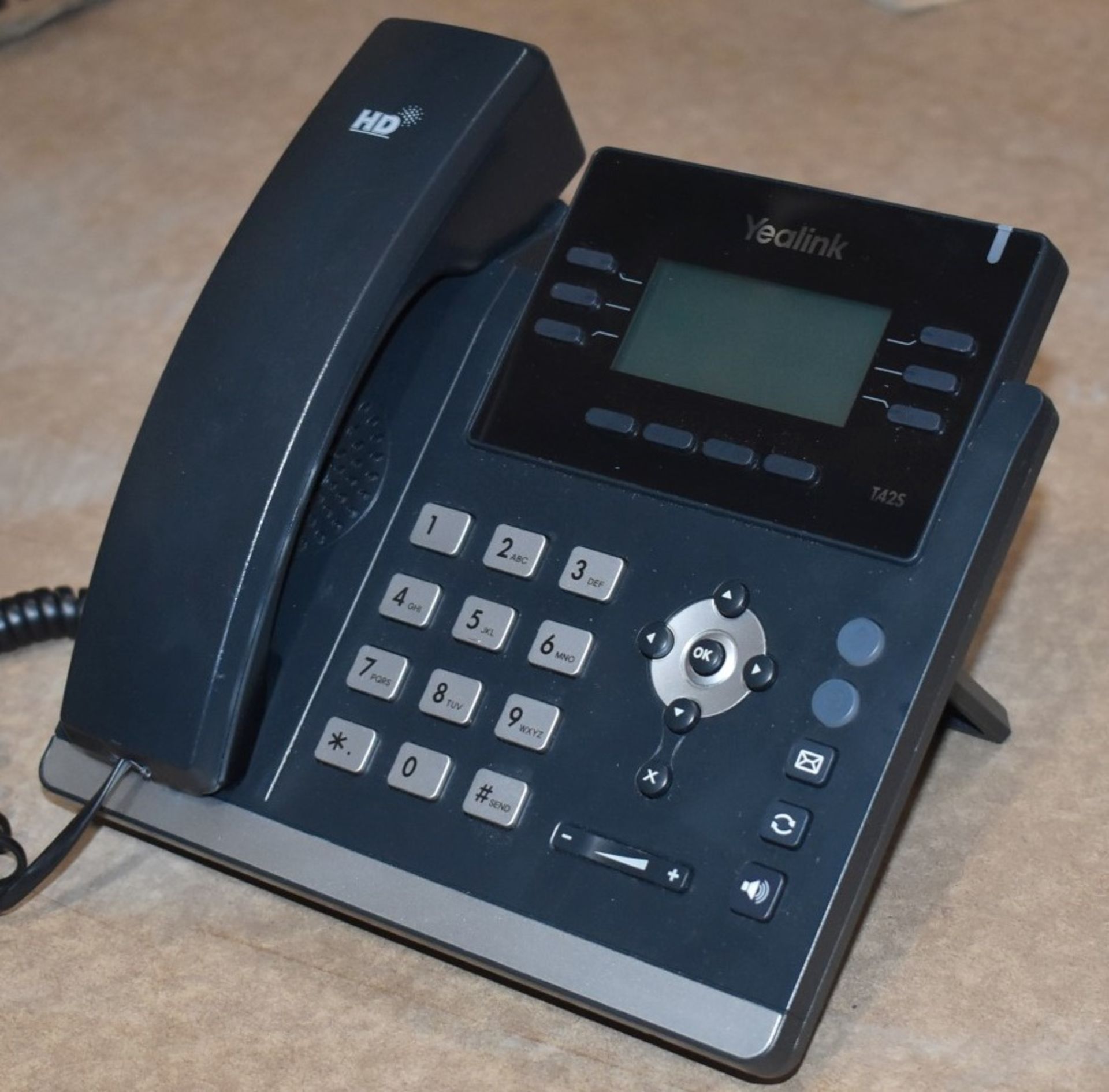 1 x Yealink T42S Office IP Desk Phones With 2.7 Inch Graphical Display - Ultra Elegant Gigabit IP - Image 9 of 10