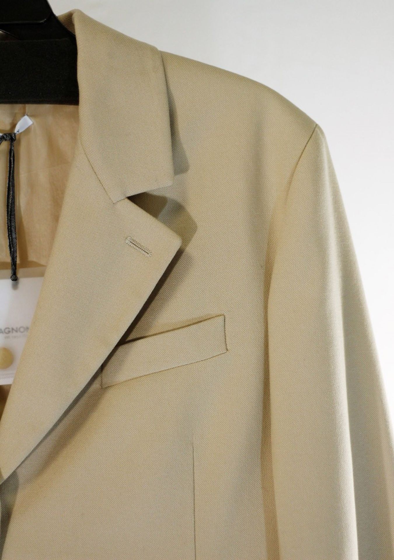 1 x Agnona Beige Jacket - Size: 20 - Material: 98% Cotton, 2% Nylon, 2% Elastane. Lining 85% - Image 10 of 10