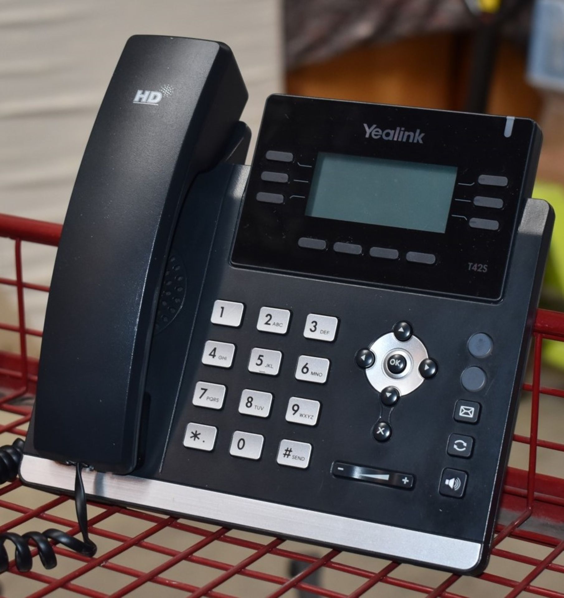 1 x Yealink T42S Office IP Desk Phones With 2.7 Inch Graphical Display - Ultra Elegant Gigabit IP - Image 5 of 10