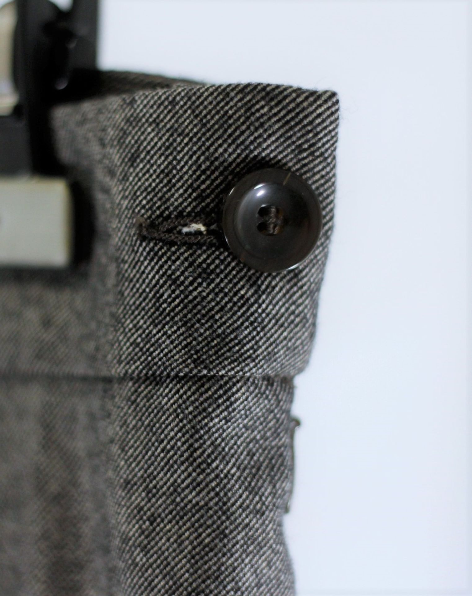 1 x Agnona Grey Tweed Trousers - Size: 22 - Material: 55% Cotton, 42% Virgin Wool, 2% Nylon, 1% - Image 4 of 6