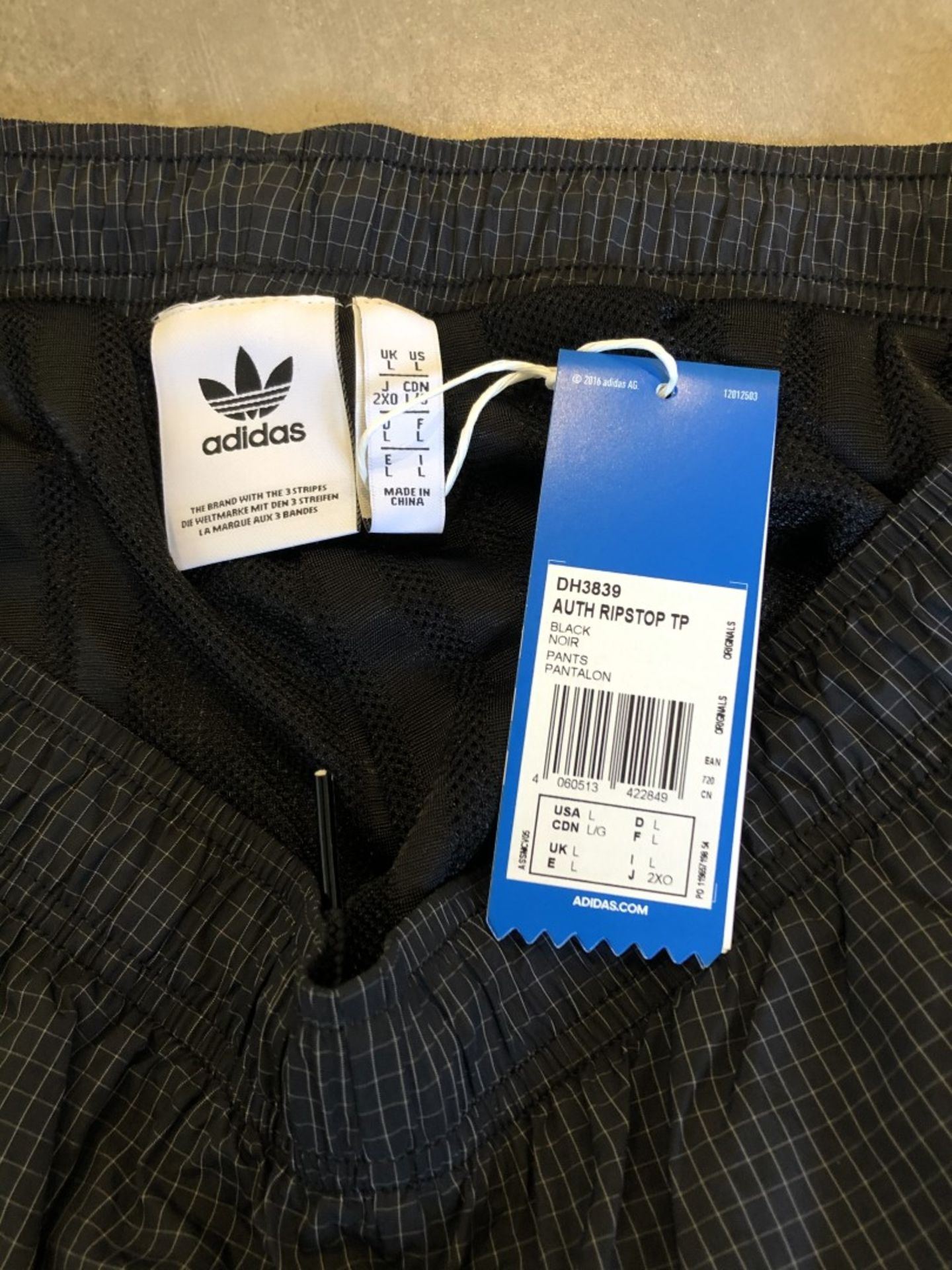 1 x Pair Of Men's Genuine Adidas Tracksuit Bottoms - Auth Ripstop Tp - Size (EU/UK): L/L - - Image 2 of 5