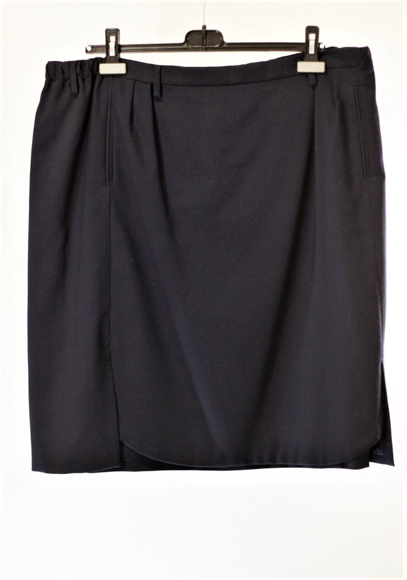 1 x Agnona Navy Skirt - Size: 24 - Material: 97% Cotton, 2% Nylon, 1% Elastane - From a High End - Image 2 of 5