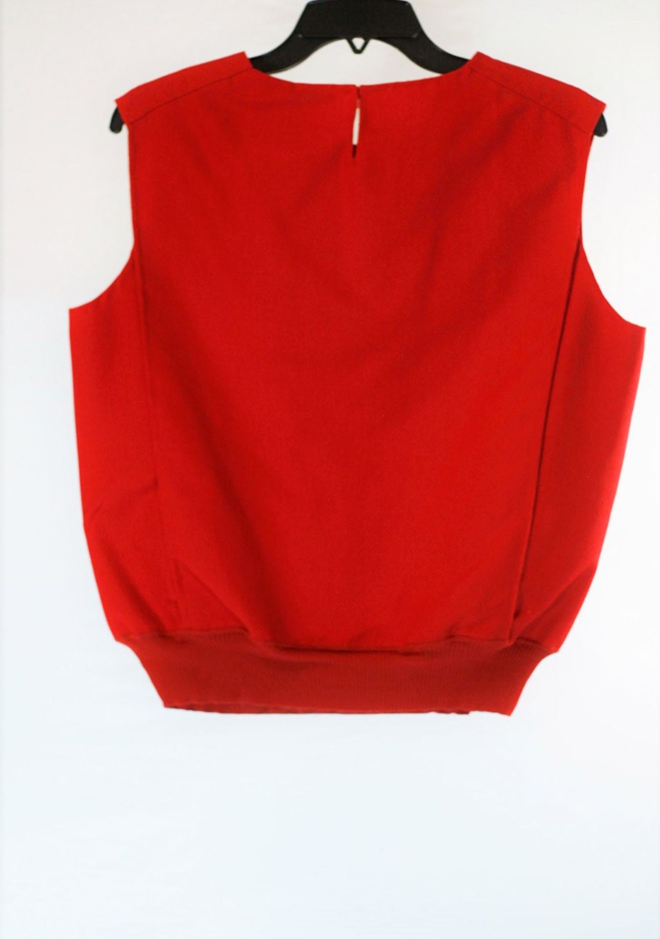 1 x Agnona Red Vest - Size: 18 - Material: 50% Cotton, 28% Mohair, 18% Silk, 4% Wool. Details 55% - Image 2 of 8