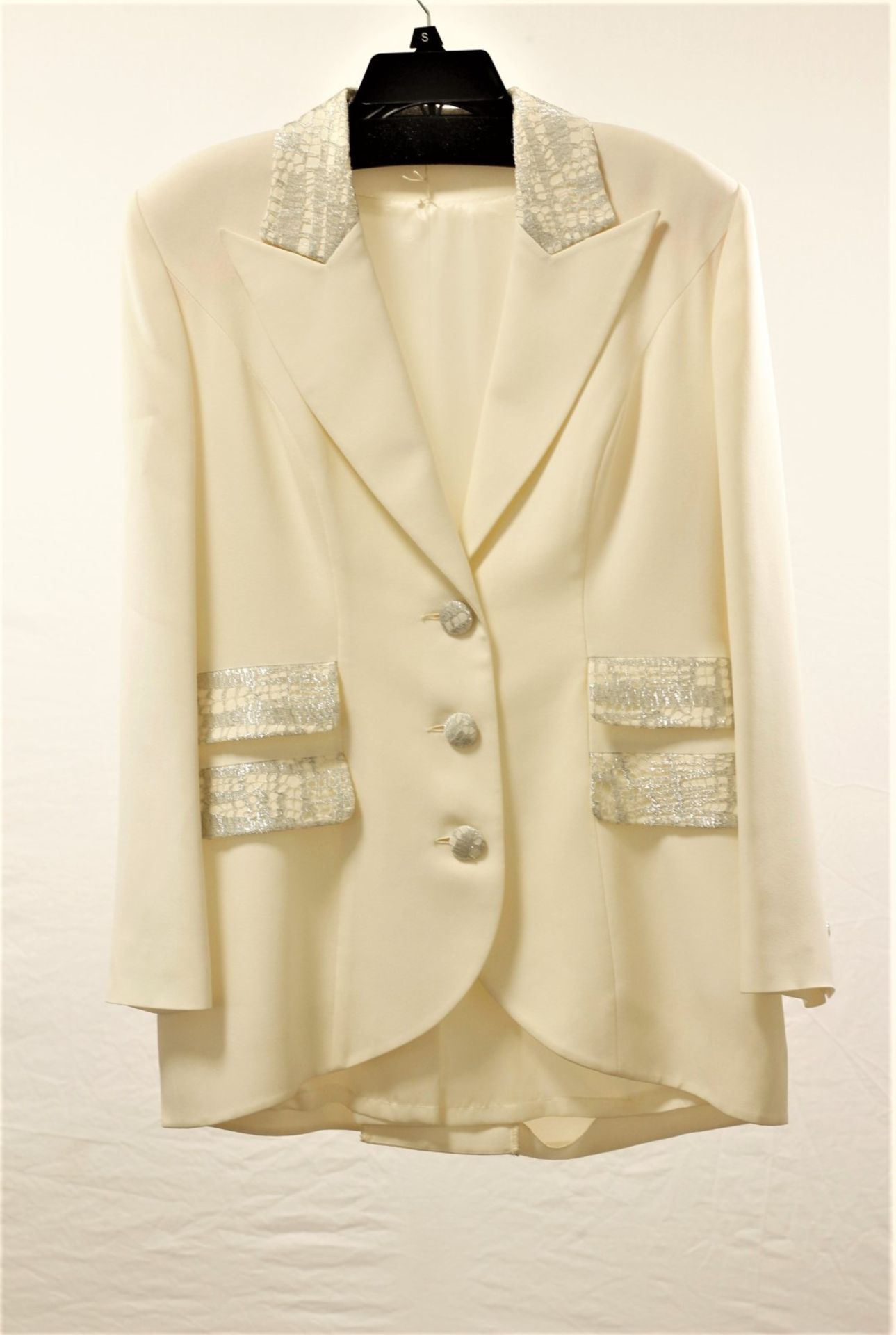 1 x Boutique Le Duc Cream Jacket - Size: 16 - Material: 52% Viscose, 48% Acetate - From a High End - Image 9 of 17