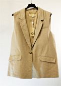 1 x Michael Kors Hemp Sleeveless Blazer - Size: L - Material: Lining 97% Polyester. Shell 100% Linen