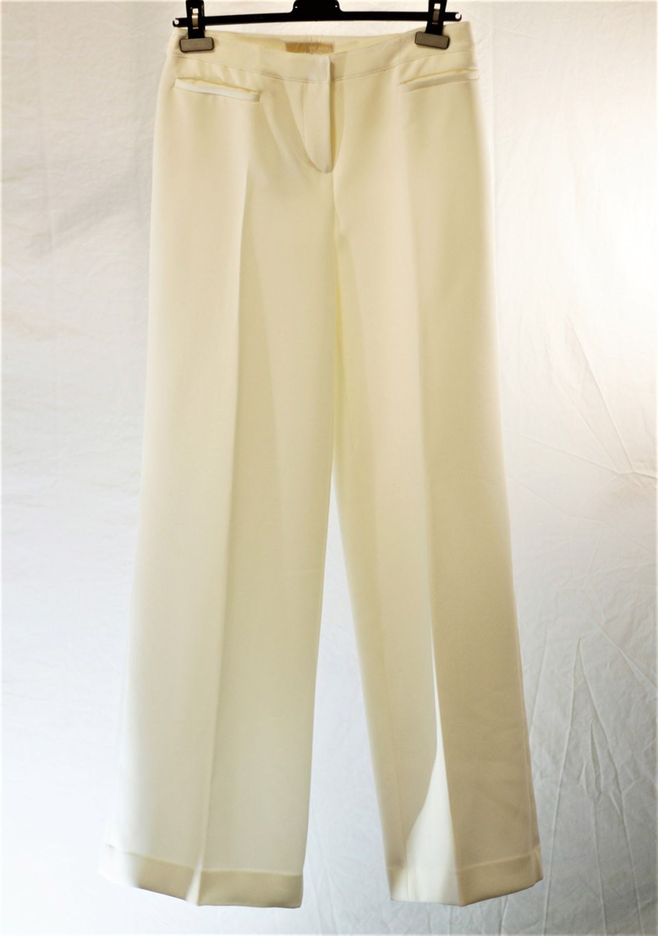 1 x Michael Kors Cream Trousers - Size: 8 - Material: 94% Polyester, 6% Elasane - From a High End