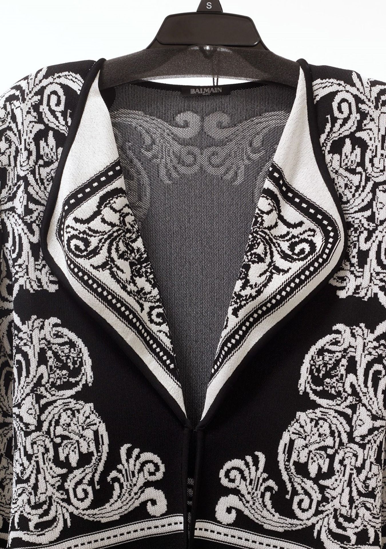 1 x Balmain Black White Jacket - Size: 18 - Material: 88% viscose, 10% Polyester, 2% Nylon - From - Image 9 of 13