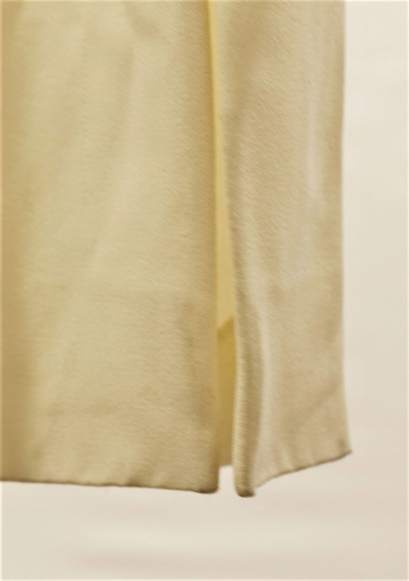 1 x Boutique Le Duc Cream Suit (Jacket And Trousers) - Size: 12 - Material: 82% Acetate, 18% Viscose - Image 10 of 13