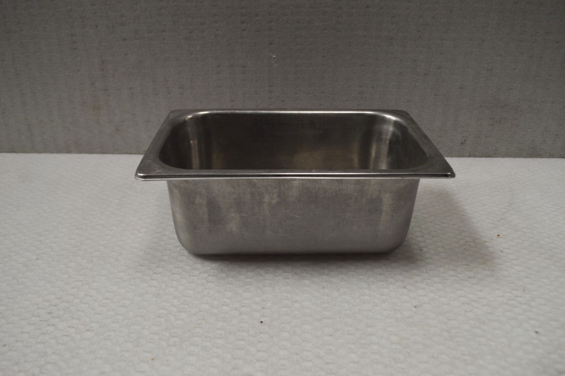 10 x Stainless Steel Gastronorm Pans - Dimensions: L26 x W16 x D10cm - Recently Removed From a - Image 3 of 3