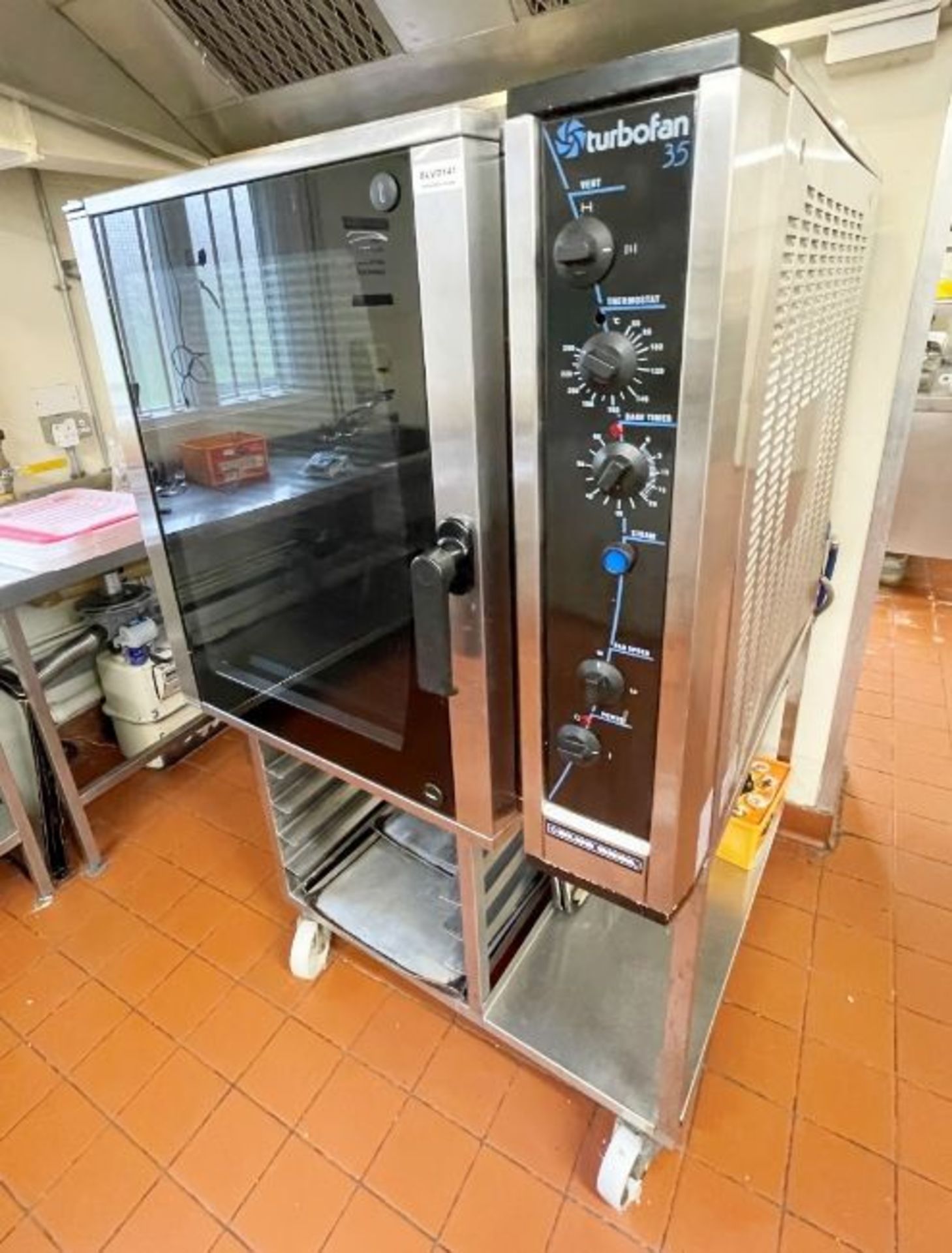 1 x Blue Seal Moffat Turbofan E35 Convection Oven With Stand - Model E35-30-453 - 400v Power - - Image 10 of 16