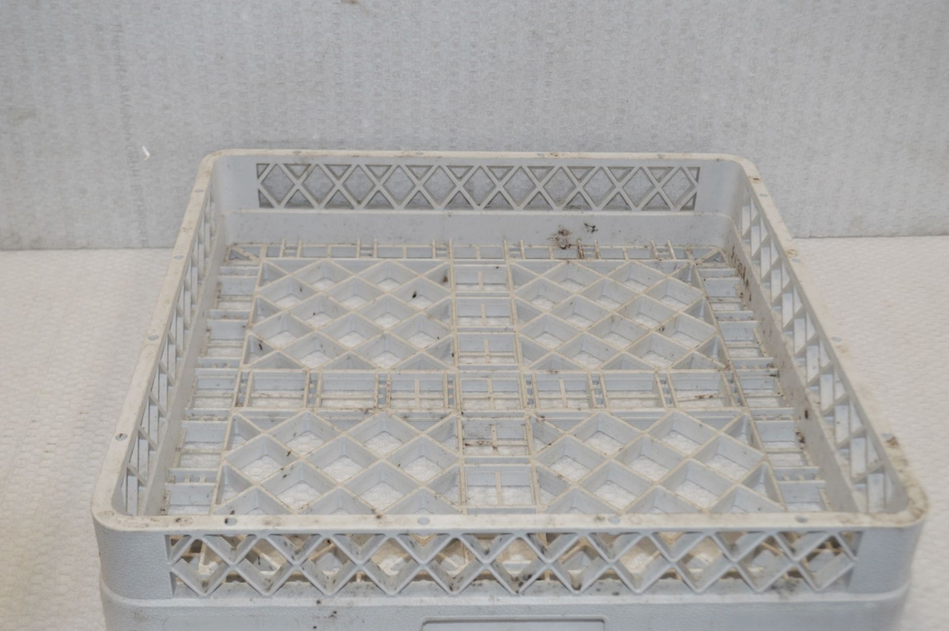 12 x Commercial Dishwasher Trays - Suitable For Most Commercial Dishwashers - Recently Removed - Image 2 of 3