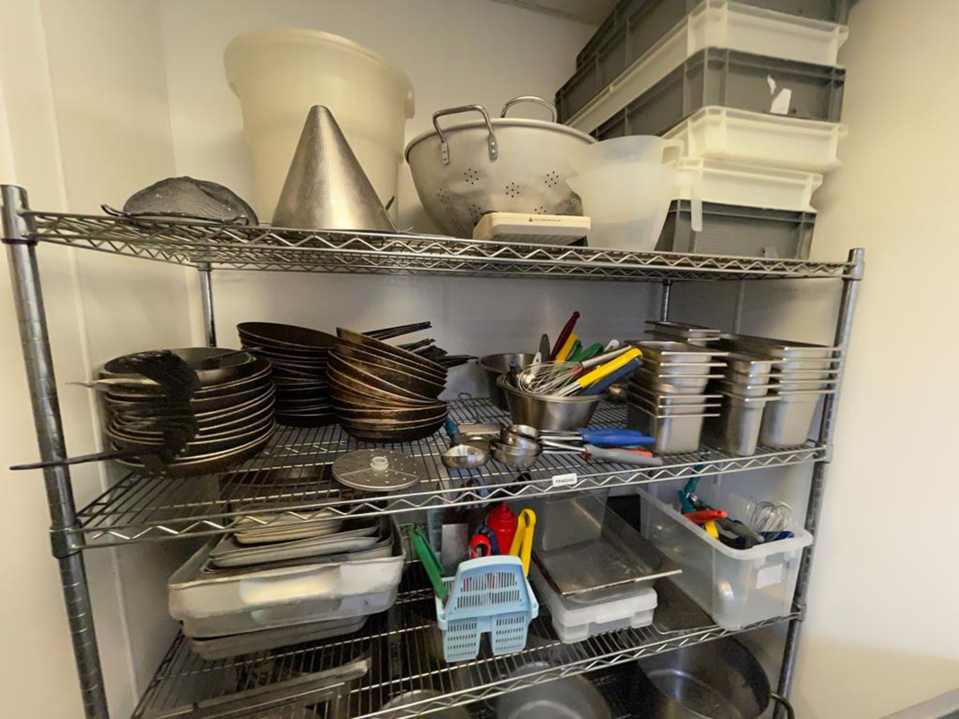 1 x Stainless Steel Shelving Unit With Contents - Contents Include Cooking Pans, Frying Pans, Gastro - Image 4 of 7