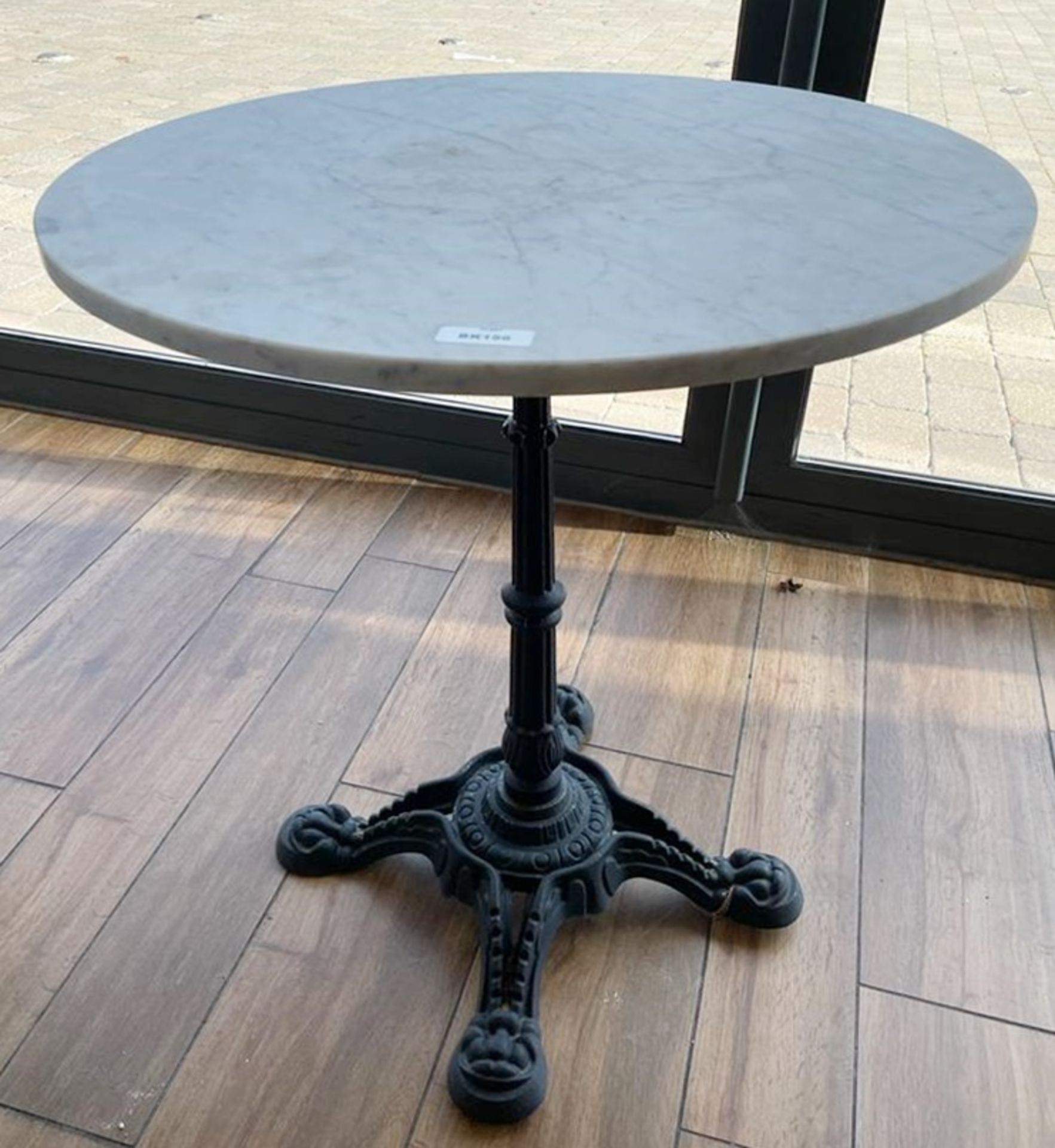 1 x White Marble Restaurant Table With Ornate Cast Iron Base - Ref: BK156 - CL686 - Location: