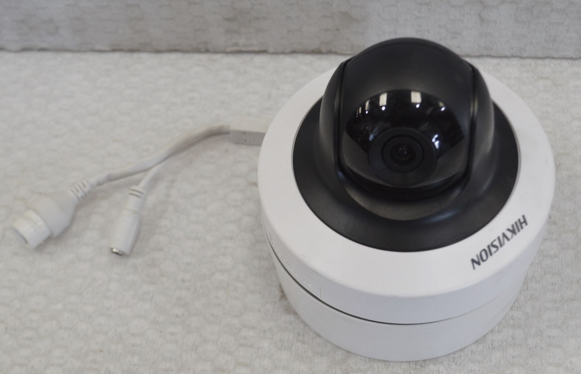 10 x Hikvision Full HD Day/Night Pan/Tilt Network Dome CCTV Security Cameras - Model number: DS- - Image 3 of 7