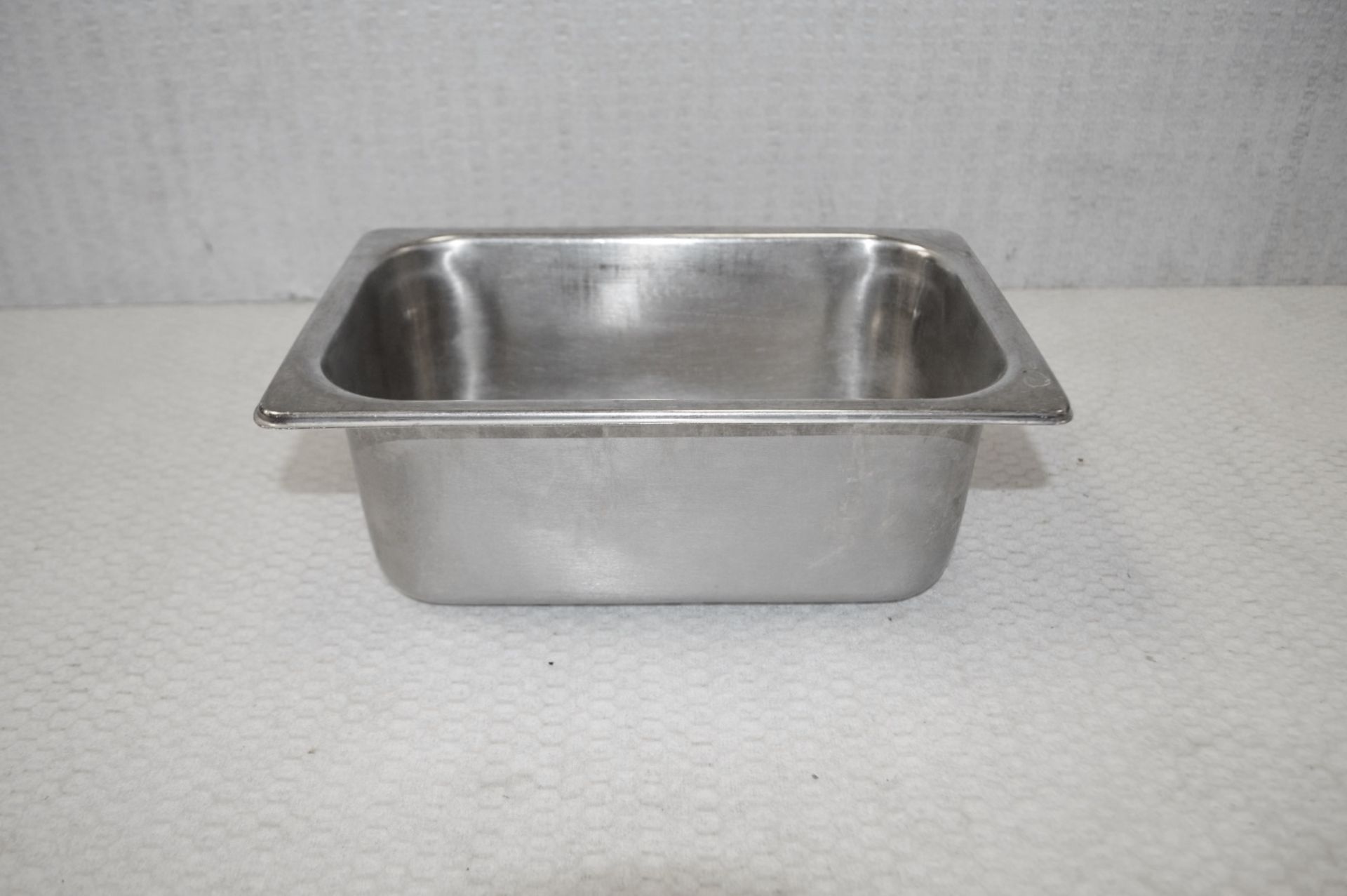 10 x Stainless Steel Gastronorm Pans - Dimensions: L26 x W16 x D10cm - Recently Removed From a