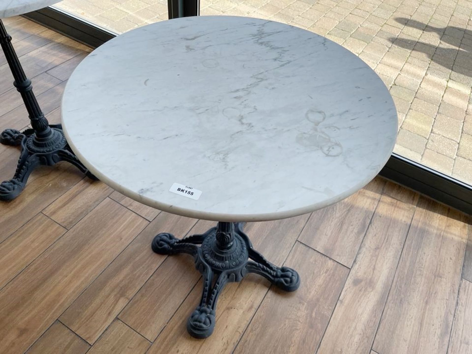 1 x White Marble Restaurant Table With Ornate Cast Iron Base - Ref: BK155 - CL686 - Location: - Image 2 of 5