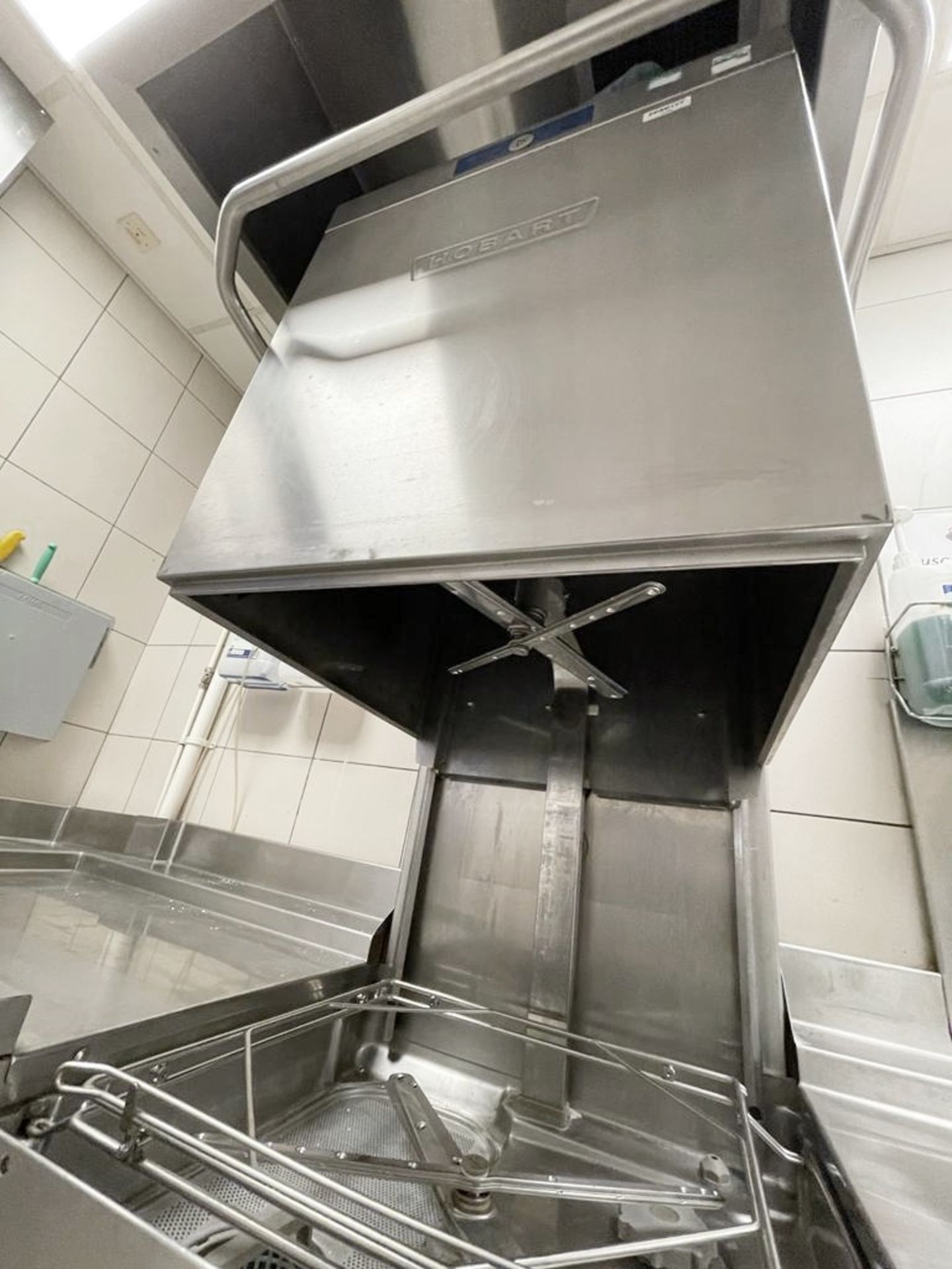 1 x HOBART Pass Through Dishwasher Wash Station With Pre-Rinse Spray Sink Unit and Drying Bench - Image 8 of 12