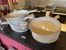 21 x Pizza Dishes With Handles - Ref: BK172 - CL686 - Location: Altrincham WA14This lot was recently