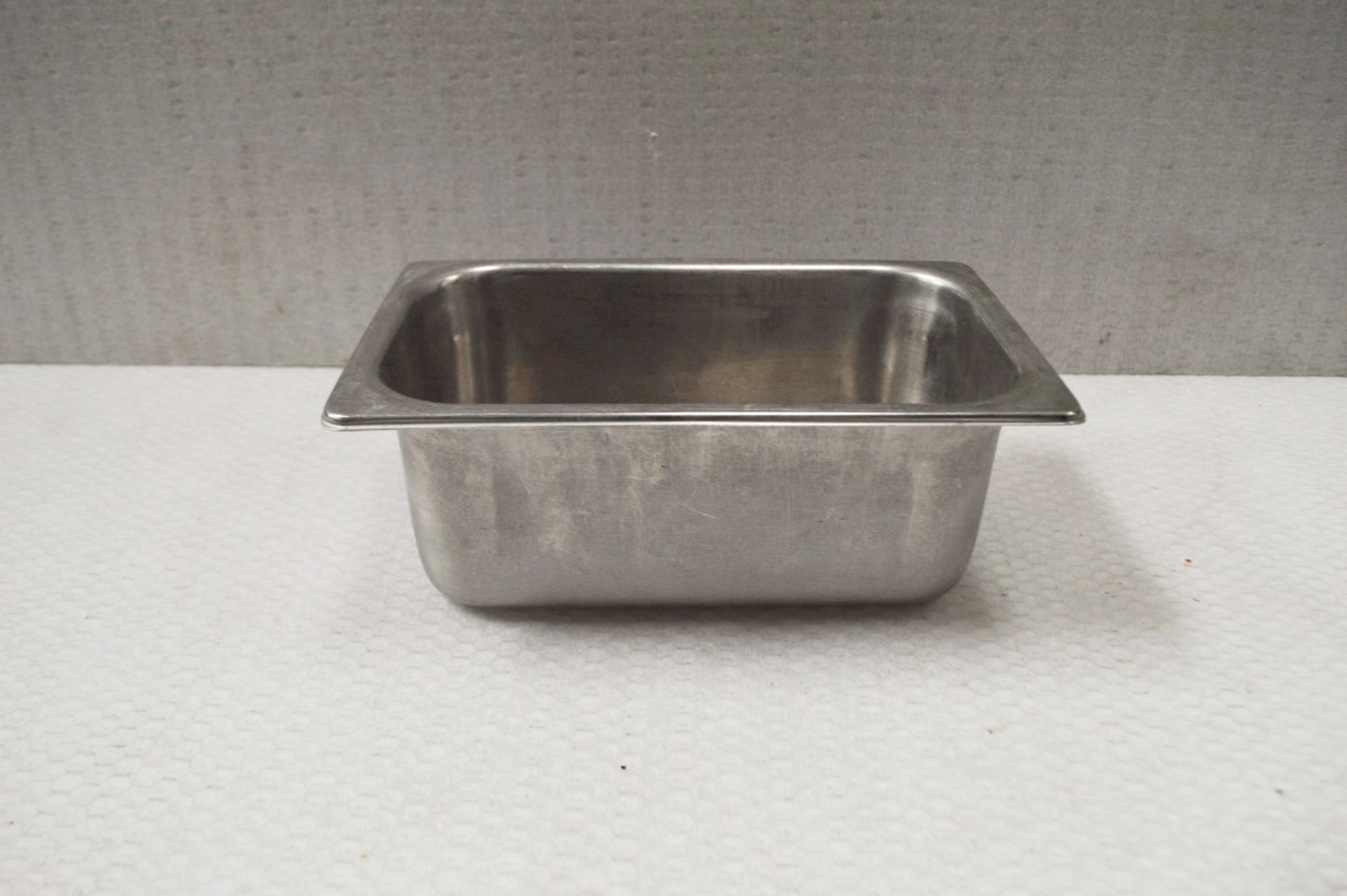 12 x Stainless Steel Gastronorm Pans - Dimensions: L26 x W16 x D10cm - Recently Removed From a - Image 3 of 3