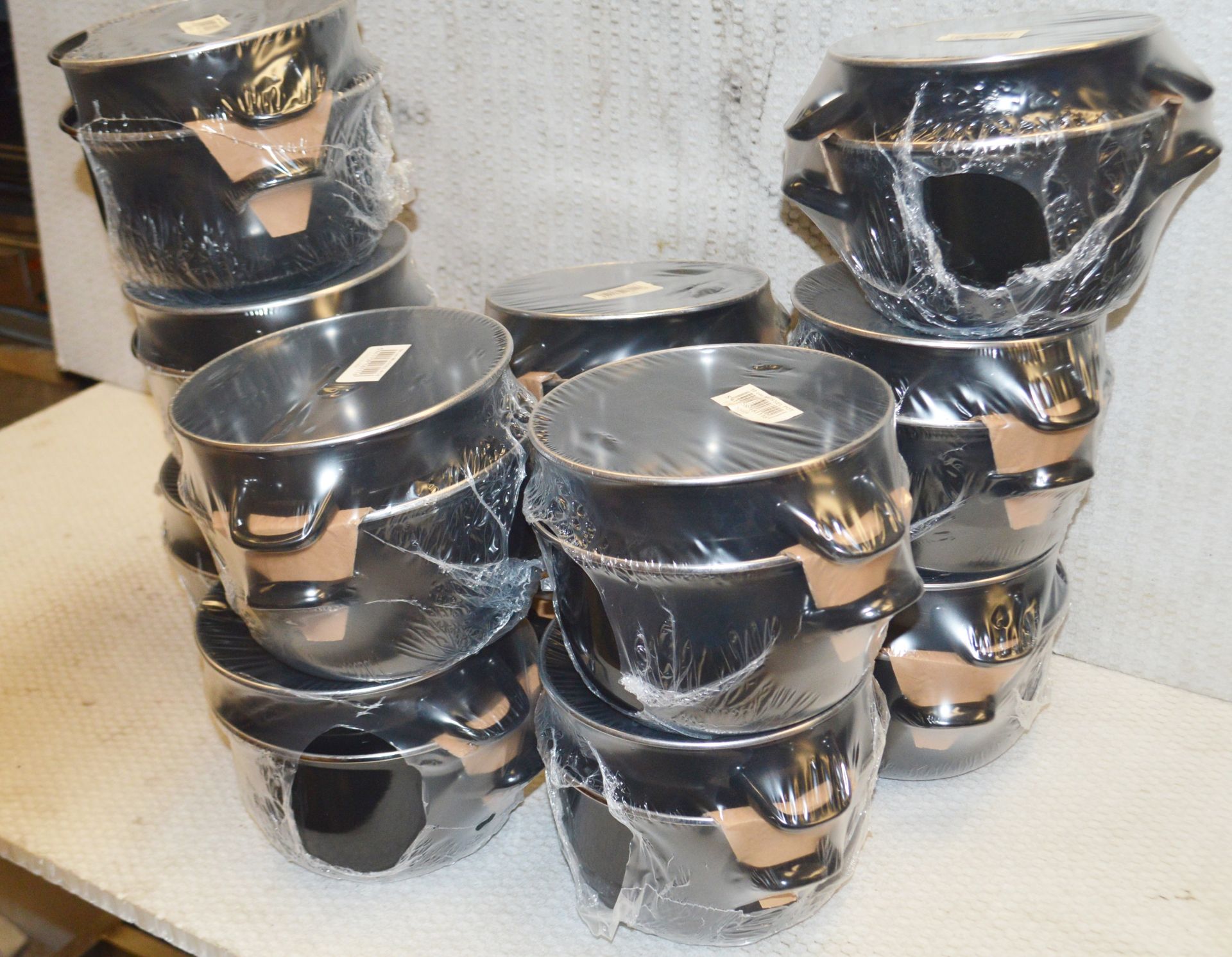 12 x Mussel Serving Dish Sets in Black - New and Unused - Recently Removed From a Commercial - Image 3 of 4