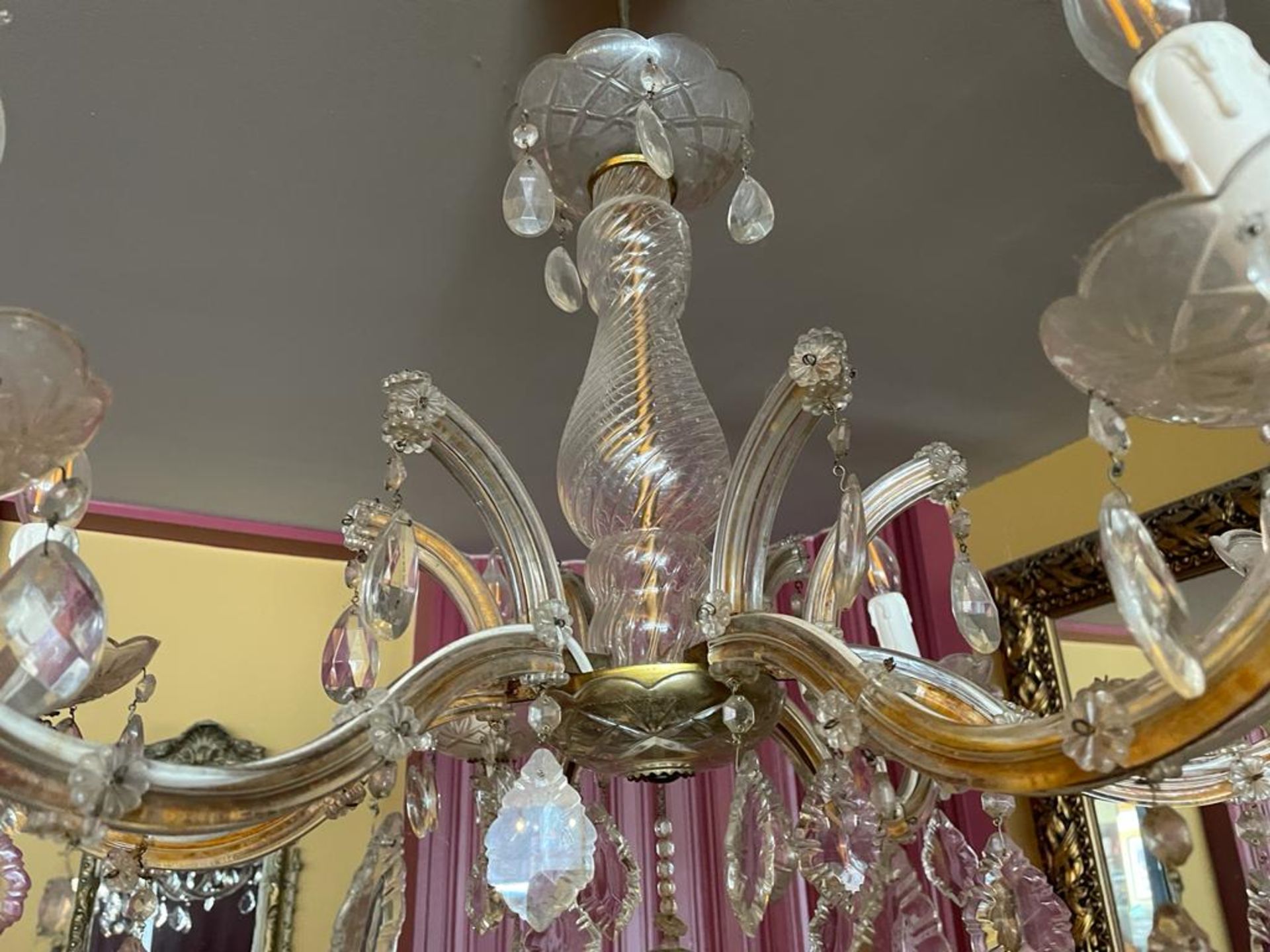 1 x Chandelier With Six Candle Lights - Ref: BK145 - CL686 - Location: Altrincham WA14This lot was - Image 3 of 5