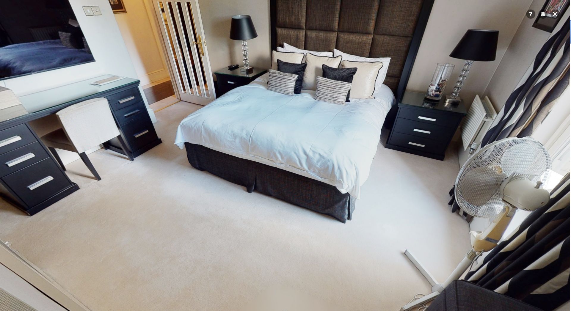1 x Premium  Bed Room Carpet In A Soft Beige - Main Area Of The Carpet Measures 4.2 x 3.2 Metres