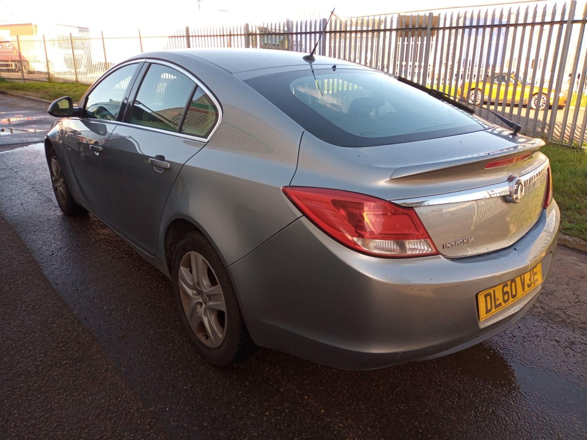 2011 Vauxhall insignia exclusive 1.8 petrol hatchback - CL505 - NO VAT ON THE HAMMER - Location: - Image 4 of 17