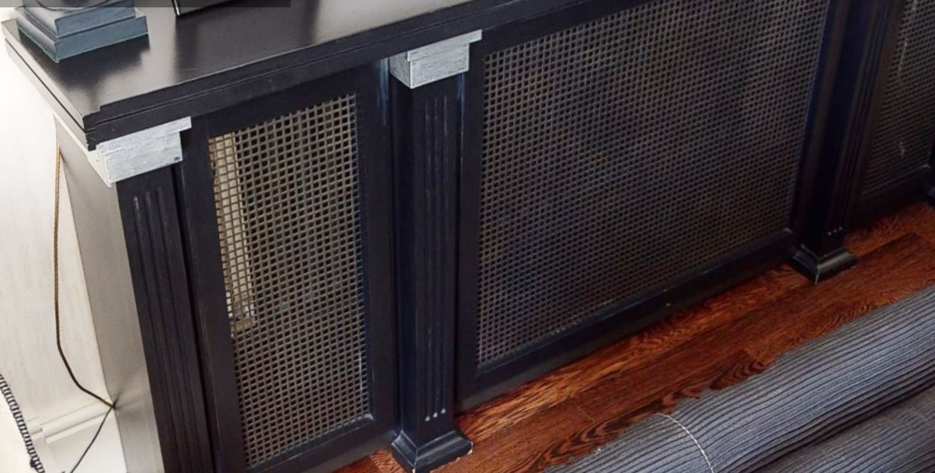 1 x Black Wooden Radiator Cover - To Be Removed From An Exclusive Property In Bowdon  - CL691 - - Image 2 of 2