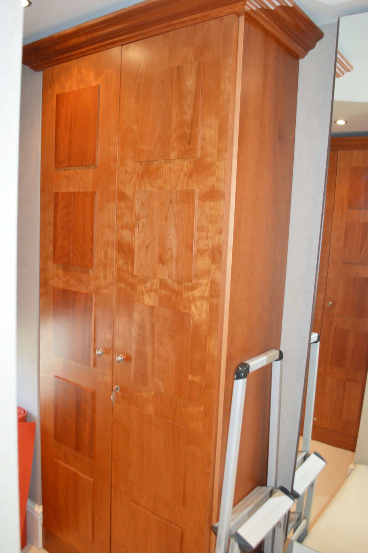 4 x Assorted Bedroom Cupboards To Be Removed From An  Exclusive Property In Bowdon  - CL691 - NO VAT - Image 5 of 10
