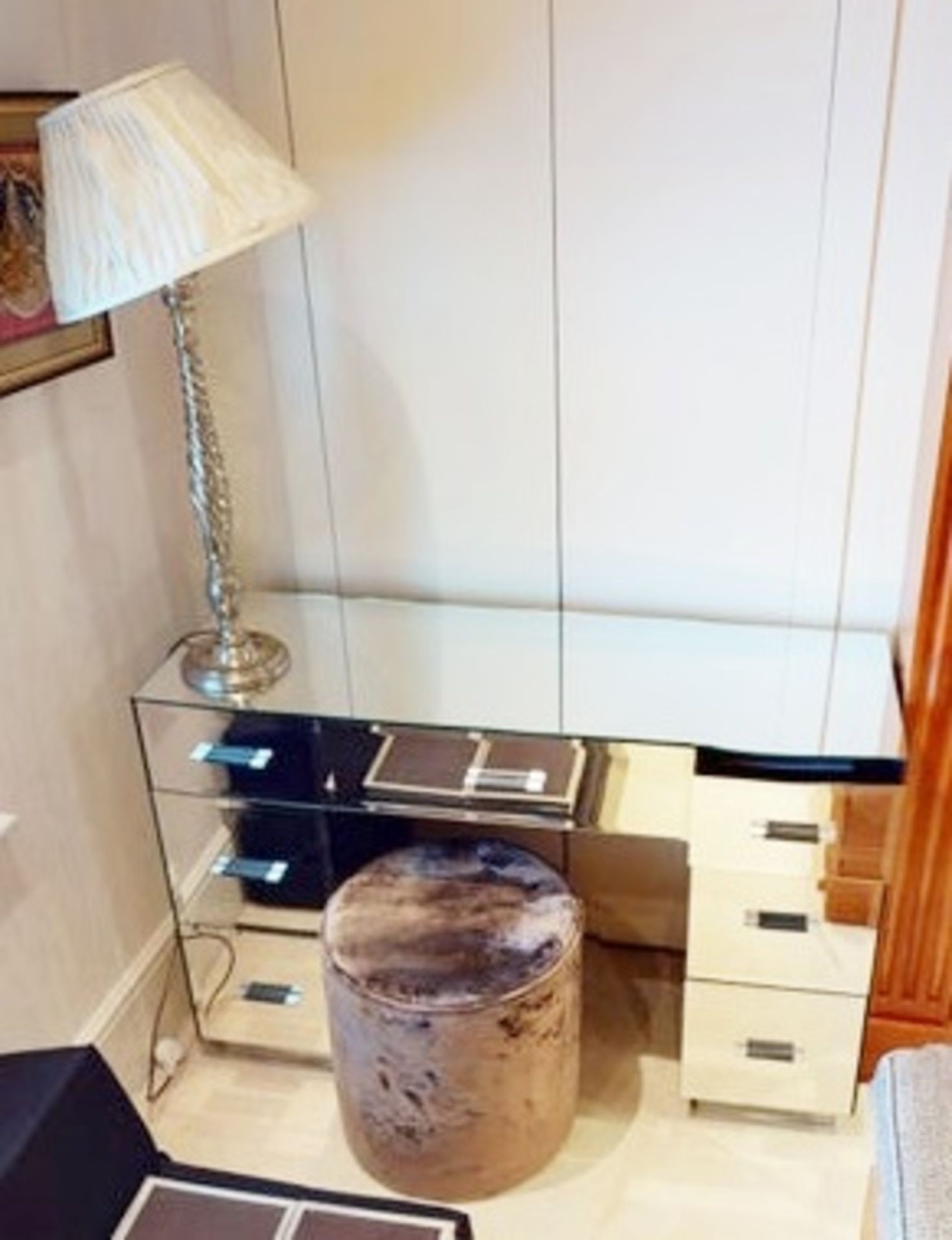 1 x Mirrored Dressing Table And Lamp To Be Removed From An Exclusive Property In Bowdon  - CL691- - Image 2 of 3