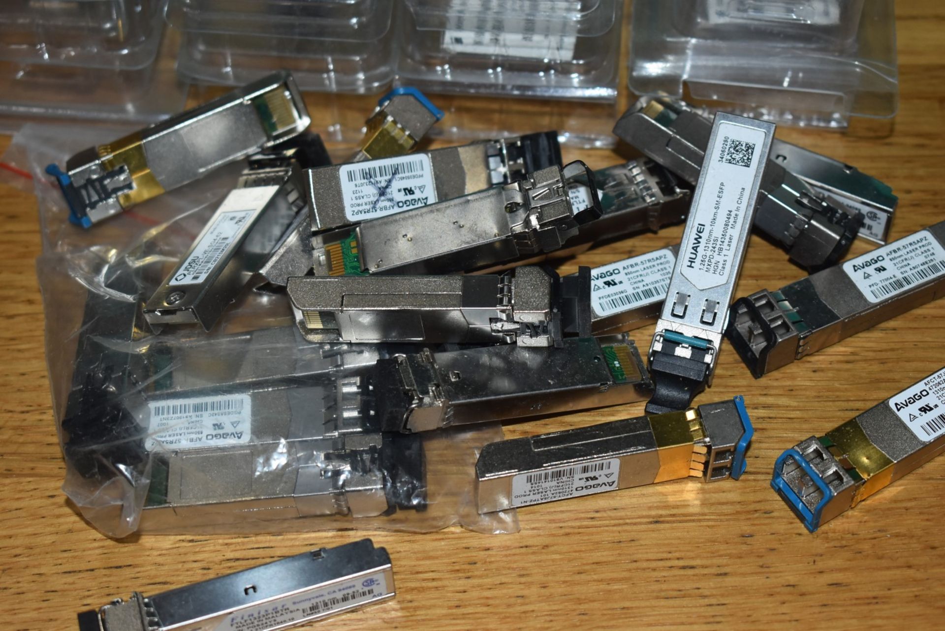 1 x Assorted Job Lot to Include Various Optical Transceivers, Ericsson Parts, Security Lock, USB3 - Image 9 of 37