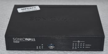 1 x SonicWall TZ300 5 Port Network Security Firewall Appliance - Ref: MPC577 CG - CL678 -