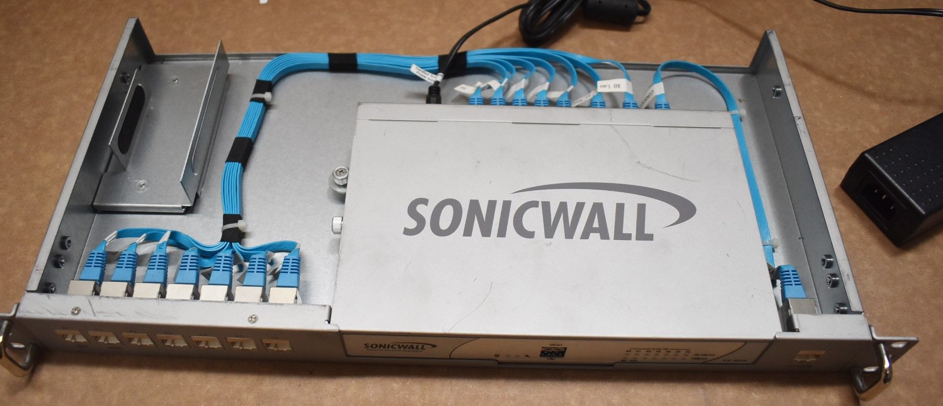 1 x Sonic Wall TZ215 UTM Firewall For Small Offices With Rackmount Kit and PSU - Approx RRP £480 - - Image 7 of 11