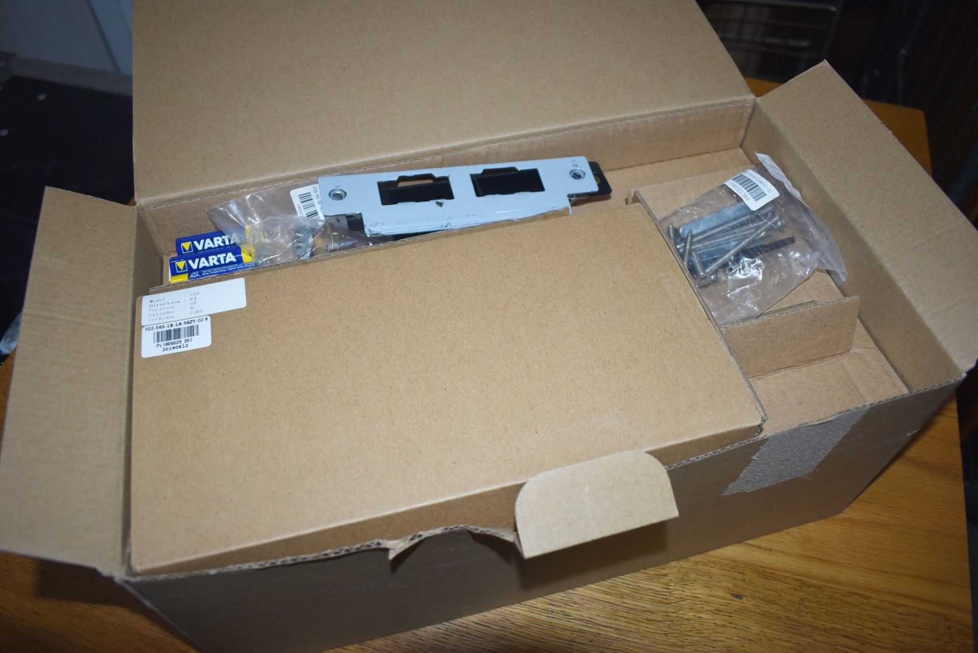 1 x Omnitec Smart Pass Lock Door Kit By STS Flexifie - New in Box - Ref: MPC602 WH3 - CL678 - - Image 3 of 8