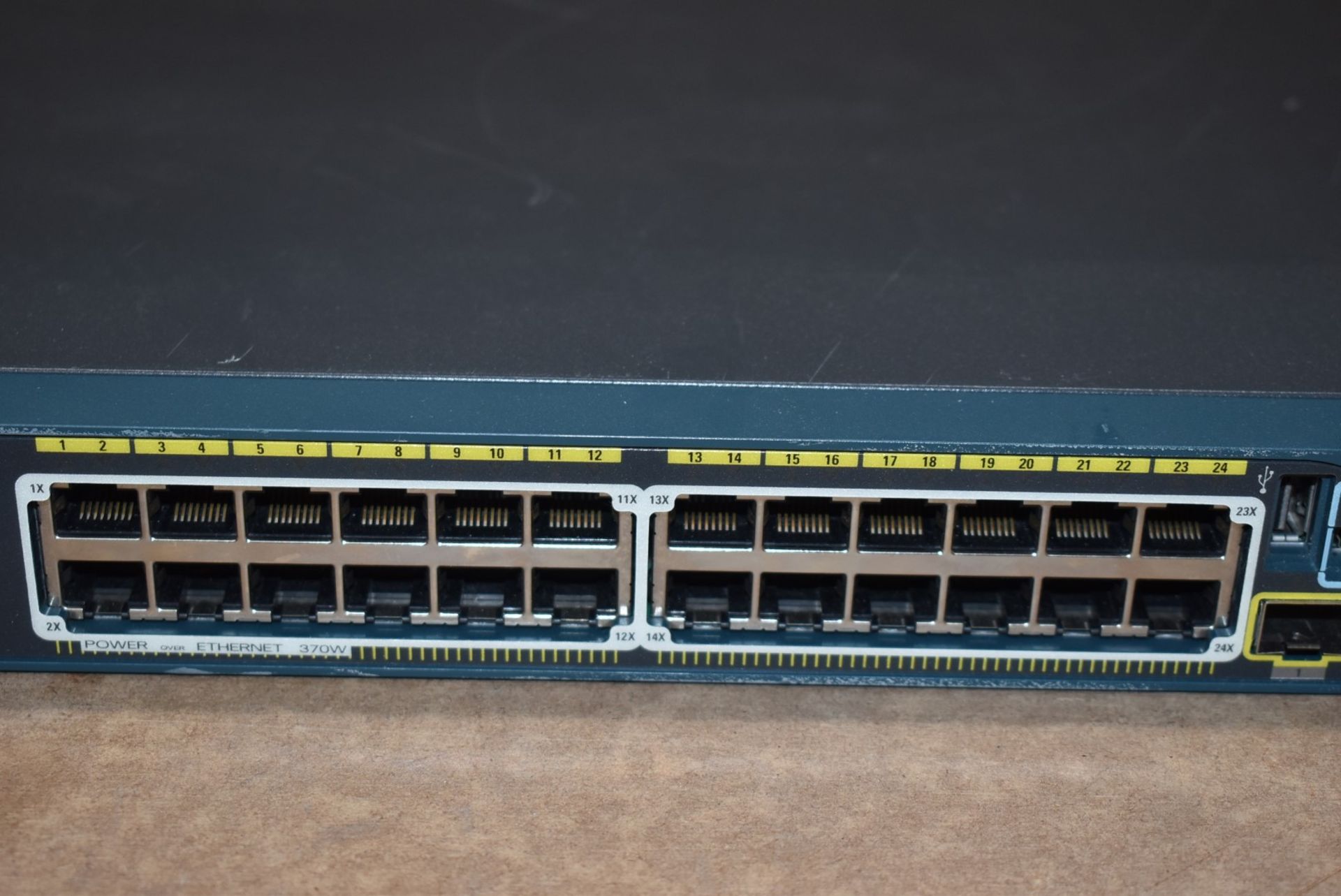 1 x Cisco 2960S Gigabit PoE 24 Port Switch - Model WS-C2960S-24PD-L - Ref: MPC182 CA - CL678 - - Image 3 of 8