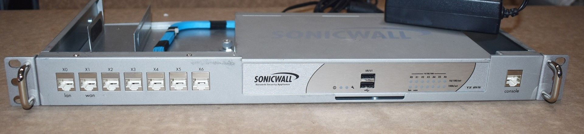 1 x Sonic Wall TZ215 UTM Firewall For Small Offices With Rackmount Kit and PSU - Approx RRP £480 - - Image 4 of 11