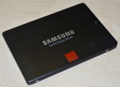 1 x Samsung ECO 860 Pro 1TB SSD Hard Drive - Ref: MPC524 OF - CL678 - Location: Altrincham