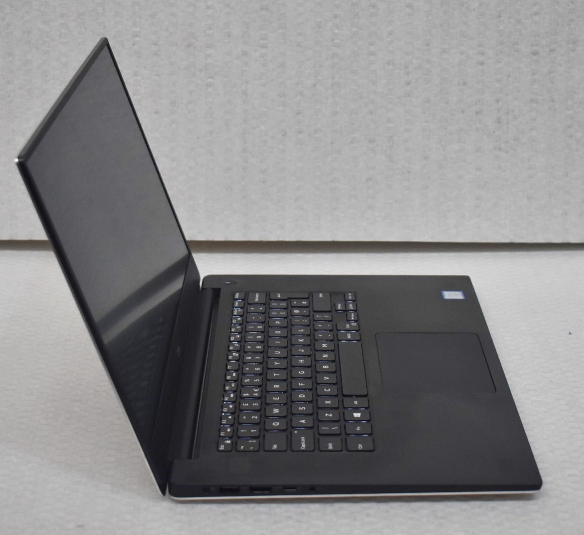1 x Dell XPS 15 9570 15.6" Full HD Laptop Featuring an Intel i7-7700hq 3.8ghz Quad Core Processor, - Image 6 of 17