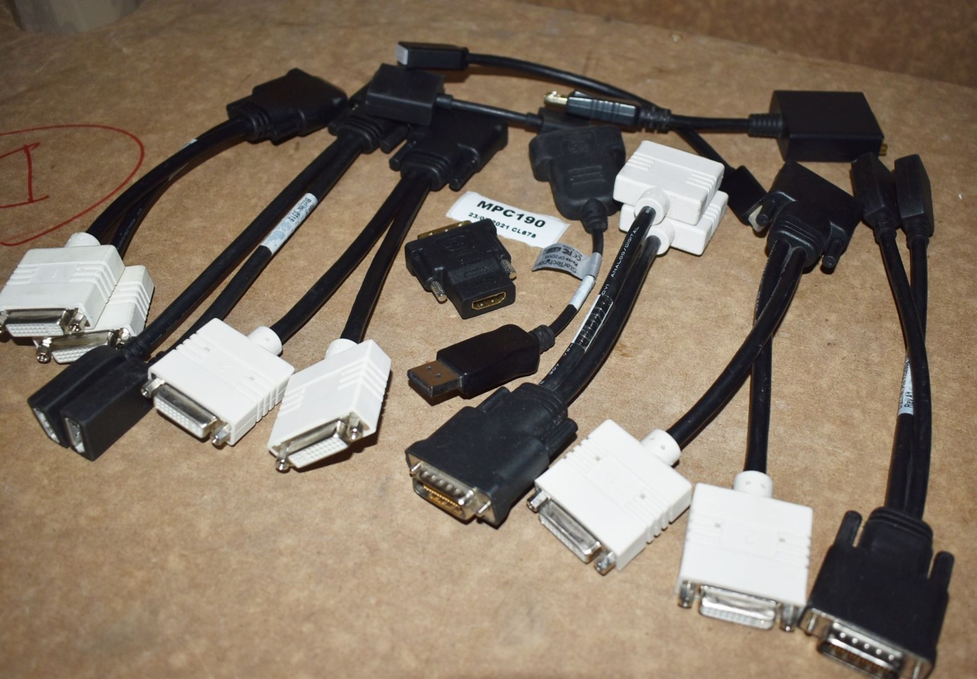 17 x Assorted Monitor Connector Cables - Ref: MPC190 P1 - CL678 - Location: Altrincham WA14This - Image 6 of 11