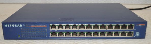 1 x Netgear FS-524 - 24 Port 10/100 Fast Ethernet Unmanaged Switch - CL011 - Ref: DNW327 / WH3 -