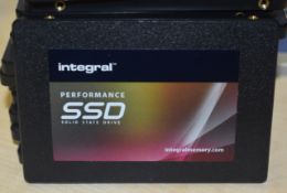 1 x Integral 240gb SAT III 6gb/s 2.5" SSD Hard Drive - Ref: MPCJ - CL678 - Location: Altrincham