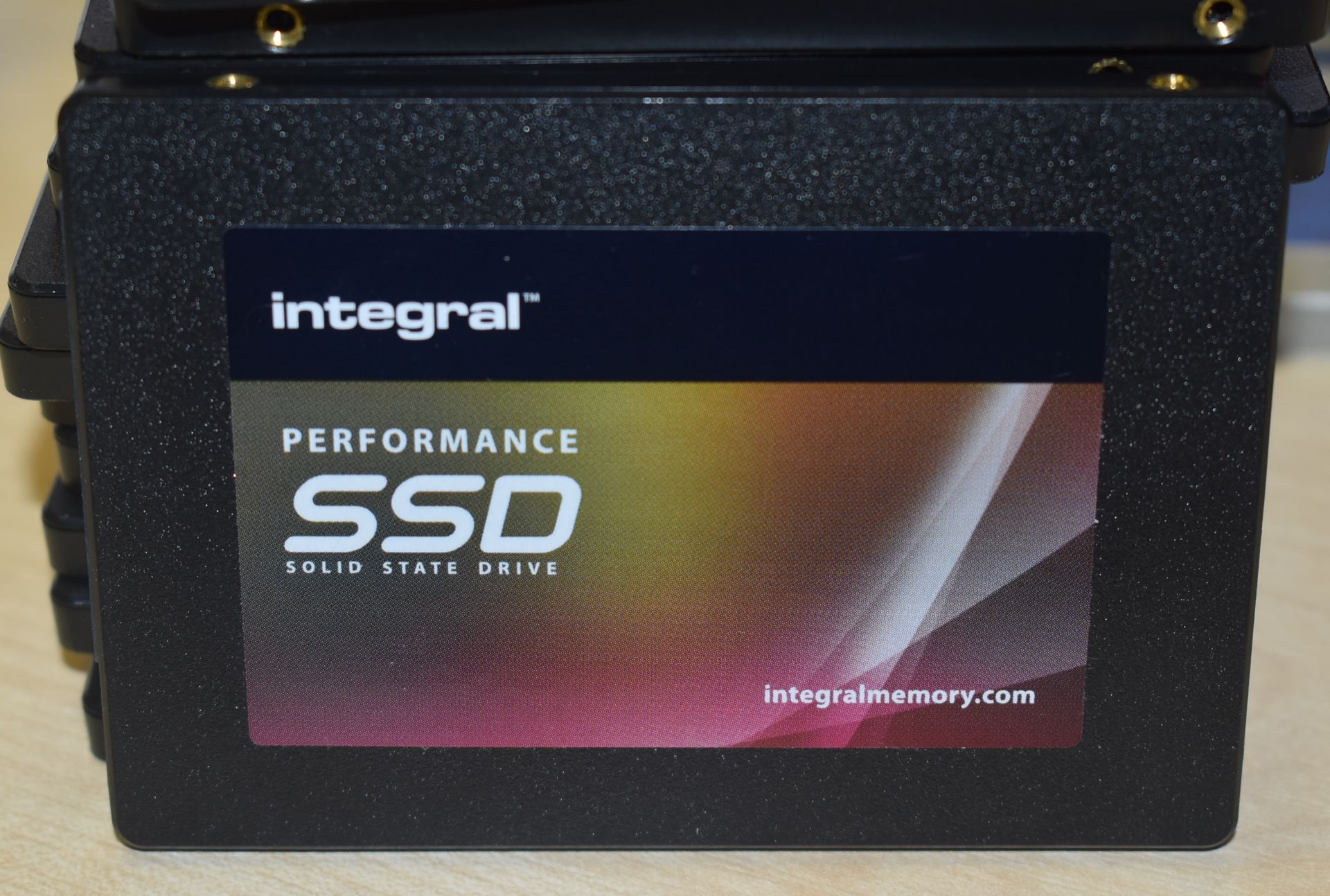 1 x Integral 240gb SAT III 6gb/s 2.5" SSD Hard Drive - Ref: MPCJ - CL678 - Location: Altrincham - Image 2 of 3