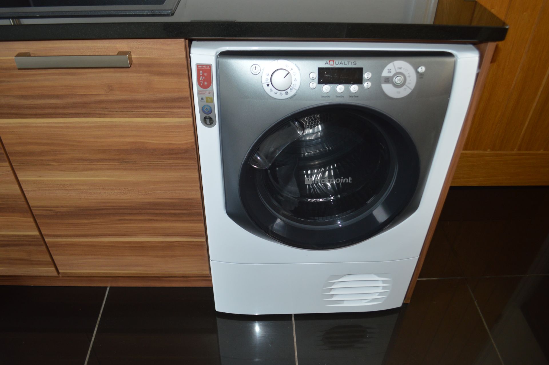 1 x Contemporary Bespoke Fitted Kitchen With Integrated Neff  Branded Appliances, Quartz Worktops - Image 3 of 52