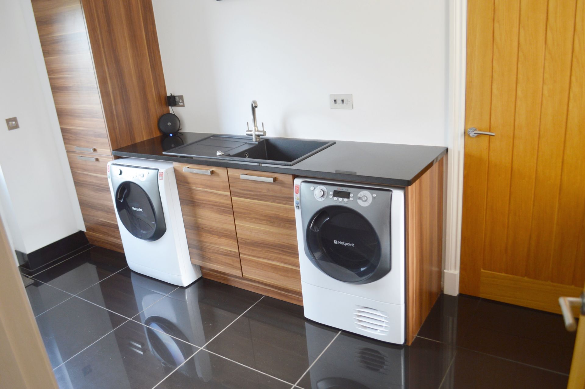 1 x Contemporary Bespoke Fitted Kitchen With Integrated Neff  Branded Appliances, Quartz Worktops - Image 17 of 52