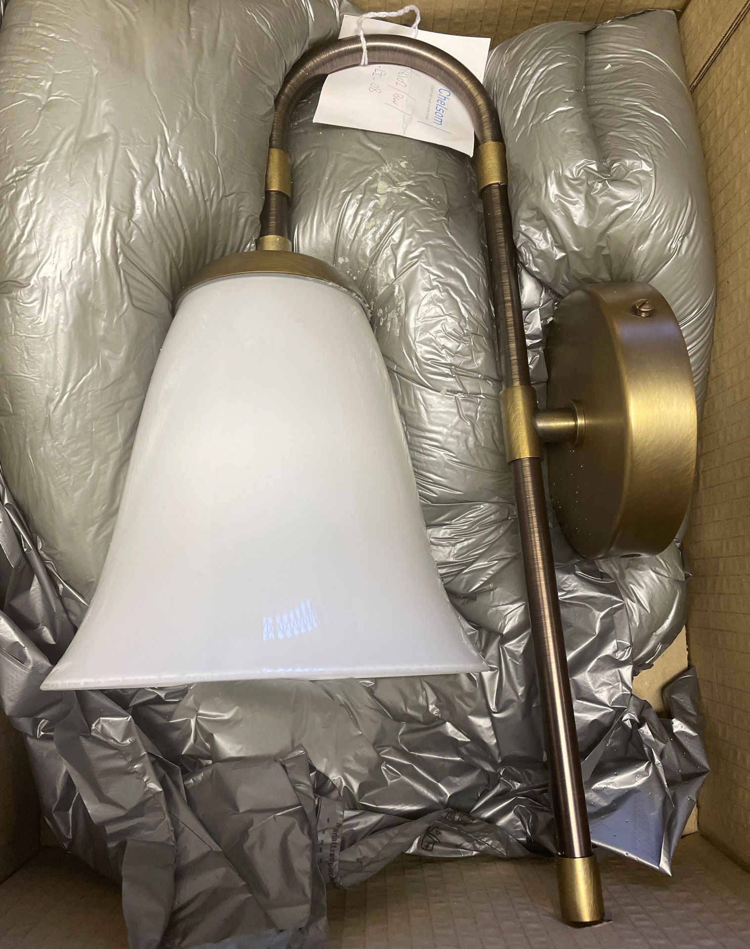 1 x Chelsom brushed brass and bronze Wall Light (height 37cm x depth 24cm) with smoked white glass - Image 3 of 9