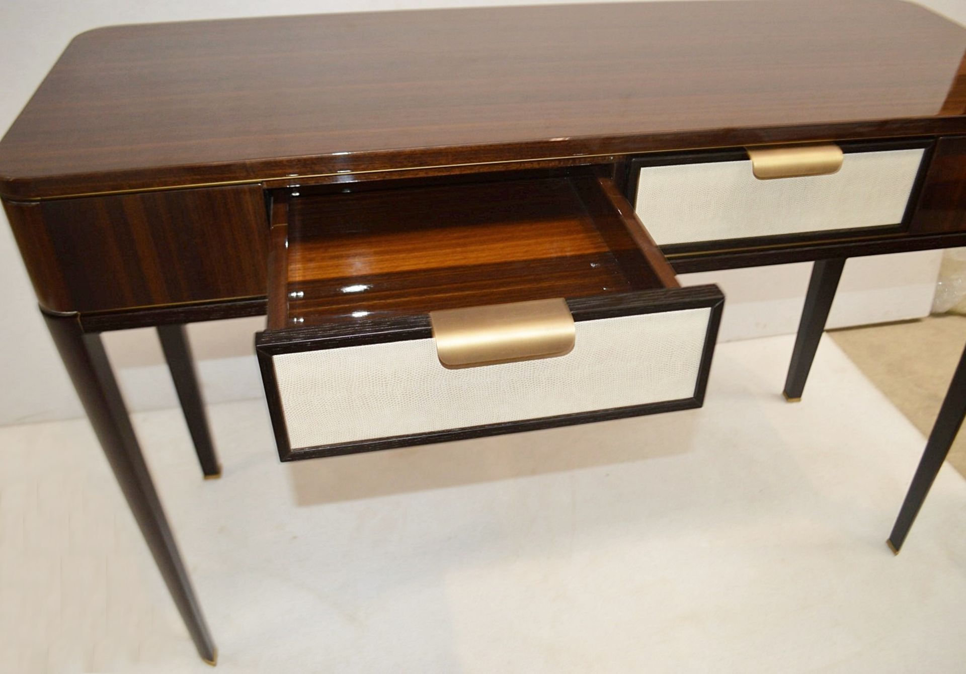 1 x FRATO 'Mandalay' Luxury Designer 2-Drawer Dresser Dressing Table In A Gloss Finish - RRP £4,300 - Image 6 of 17