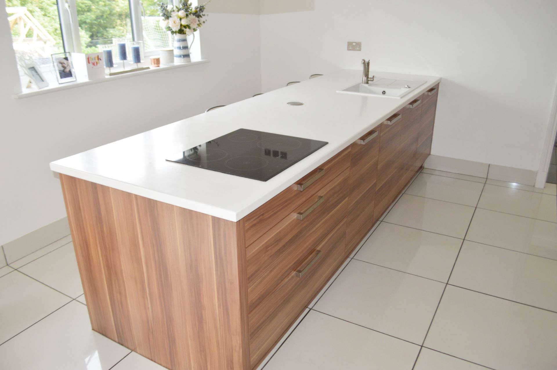 1 x Contemporary Bespoke Fitted Kitchen With Integrated Neff  Branded Appliances, Quartz Worktops - Image 16 of 52