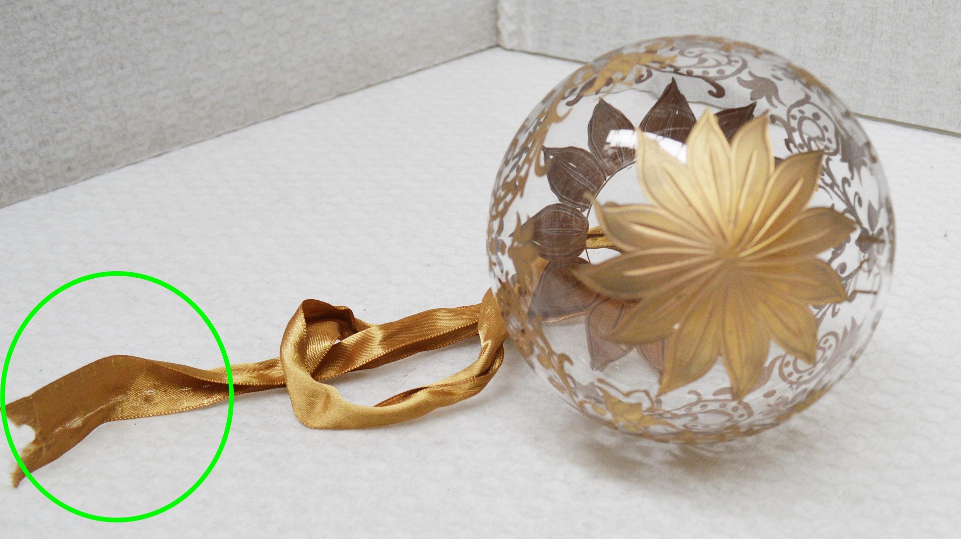 1 x BALDI 'Home Jewels' Italian Hand-crafted Artisan Christmas Tree Decoration In Gold - Dimensions: - Image 2 of 4