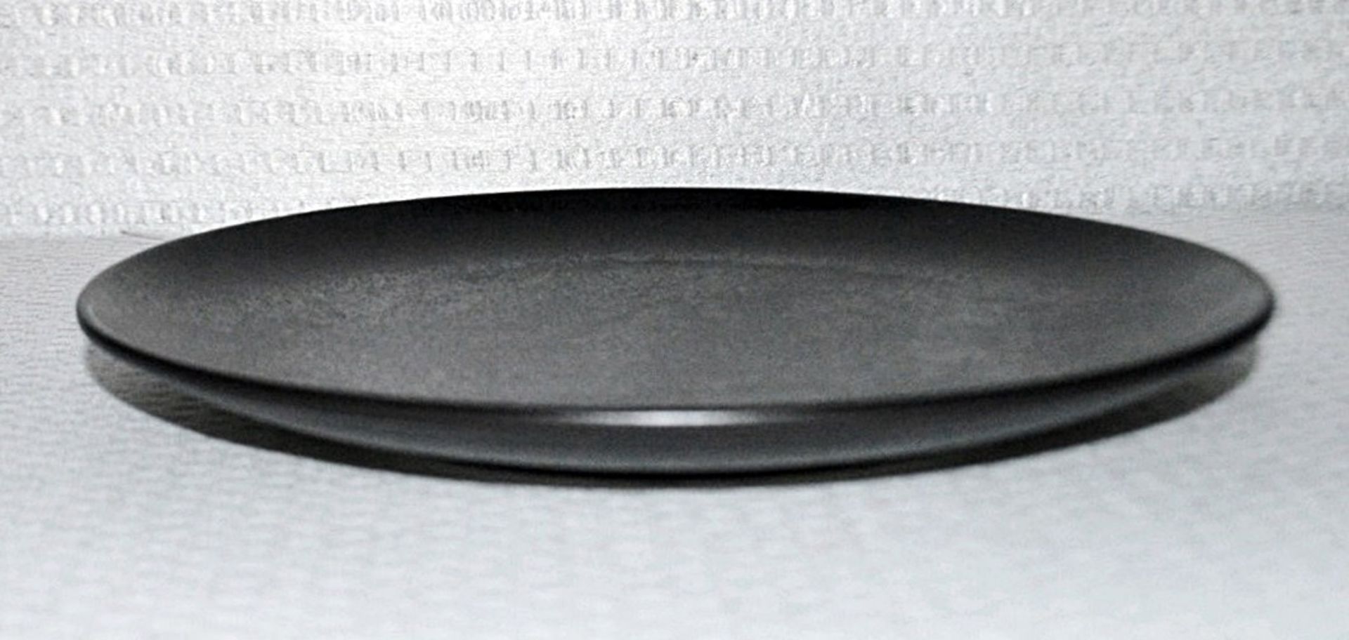 30 x RAK Porcelain 'Karbon' Black Round Flat Porcelain Plates - 26.5cm In Diameter - Image 3 of 5