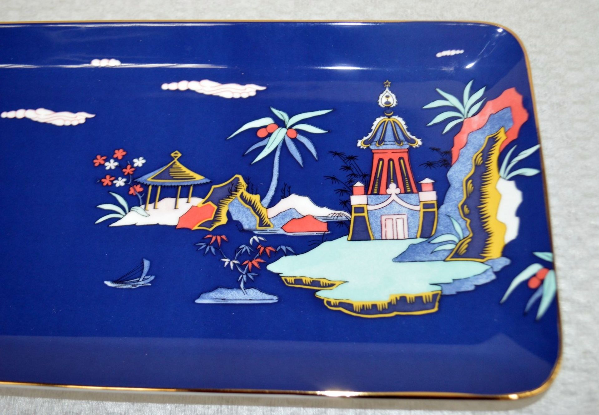 1 x WEDGWOOD 'Wonderlust' Blue Pagoda Sandwich Tray In It's Original Box - Original RRP £85.00 - Image 8 of 8